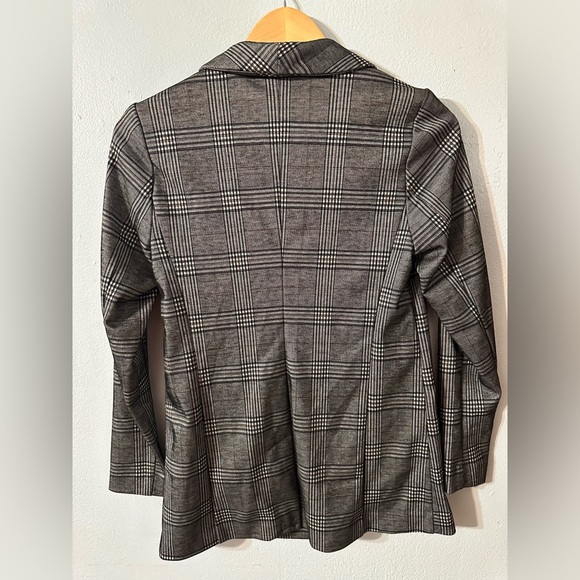 APT.9 Blazer - Picture 3 of 5